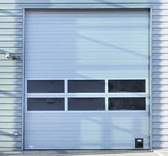 Секционные ворота Doorhan со стеклом